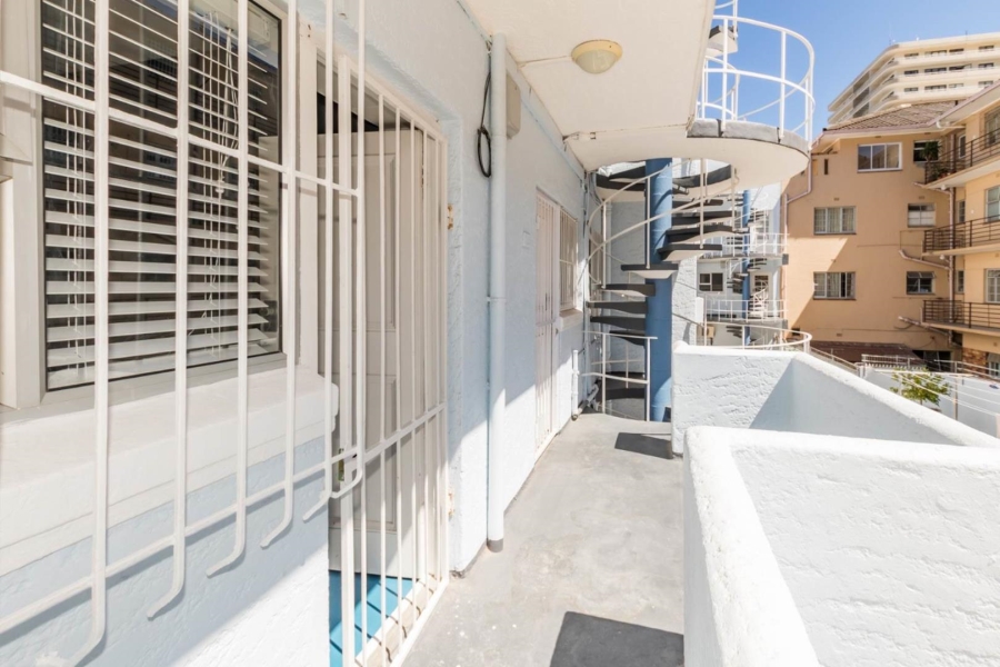To Let 1 Bedroom Property for Rent in Three Anchor Bay Western Cape